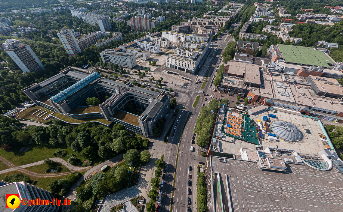 07.06.2023 - Neuperlachs neue Mitte mit PEP, Perlach Plaza, Share, Allianzversicherung und Wohnring